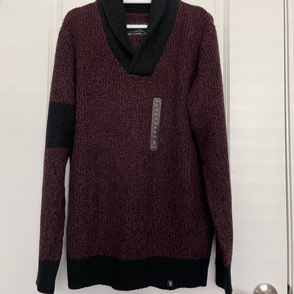 MARC ECKO MEN’S SWEATER